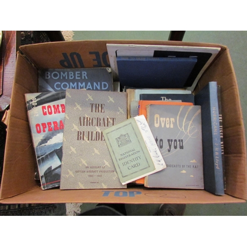 4022 - A box of mainly WWII HMSO publications including 