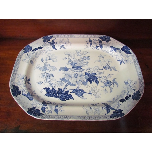 4041 - A large Victorian Wedgwood blue and white serving plate, chip to rim, 52.5cm long