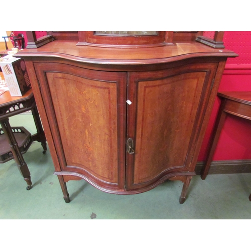 4091 - An Edwardian mahogany display cabinet with bow front, satinwood inlay and marquetry, on spade legs, ... 