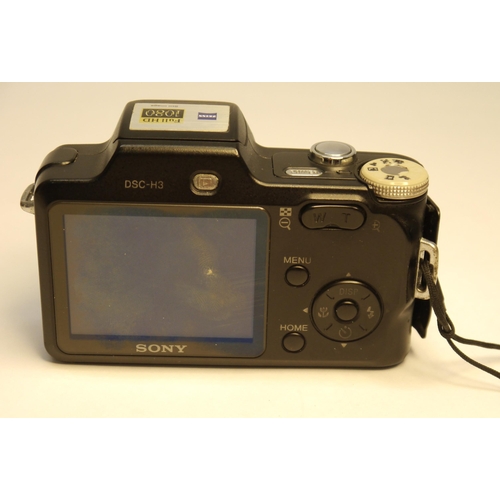 7072 - A Sony Cyber-shot DSC-H3 8.1MP HD Digital Camera and a Minolta Vectis APS Camera