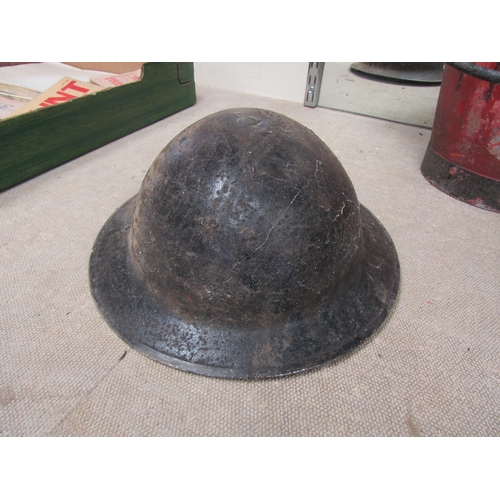 2277 - A military helmet