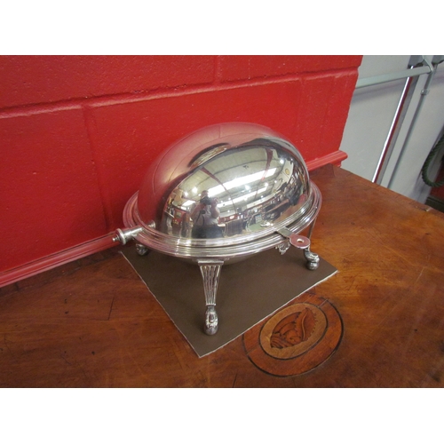 4246 - An Edwardian silver plated dish with roll top cover