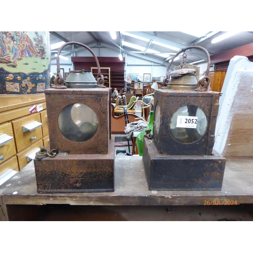 2052 - A pair of railway lanterns on square emporium 'BUNGAY'