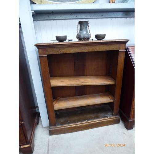 2146 - A Victorian oak bookshelf' worm to base