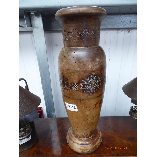 2153 - A 19th Century walnut vase or lamp base