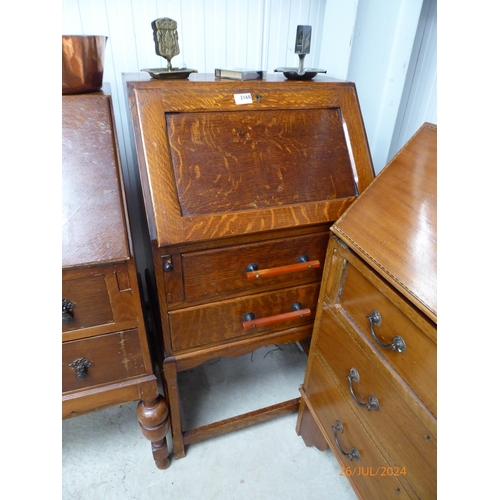 2160 - An Art Deco oak ladies bureau with two drawers