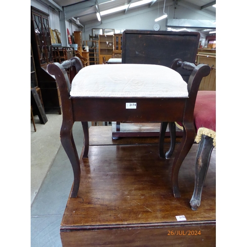 2174 - A late Edwardian piano stool