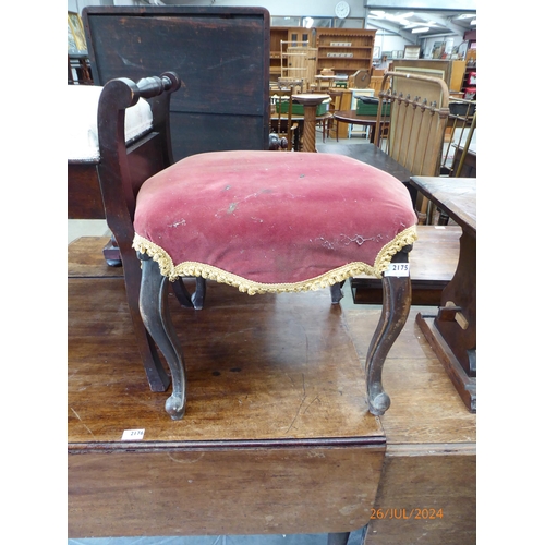 2175 - A Victorian upholstered foot stool