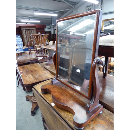 2219 - A 19th Century mahogany serpentine fronted dressing table mirror