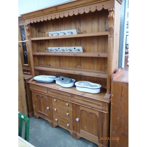 2283 - A Victorian style pine Welsh dresser