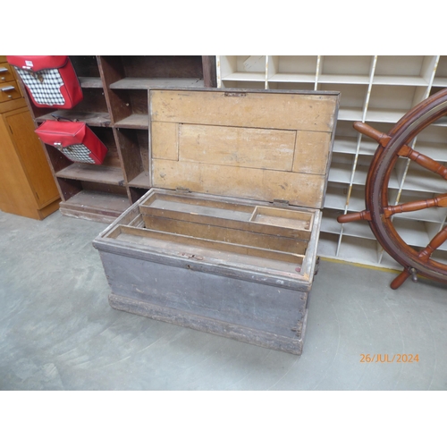 2059 - A pine fitted carpenters chest