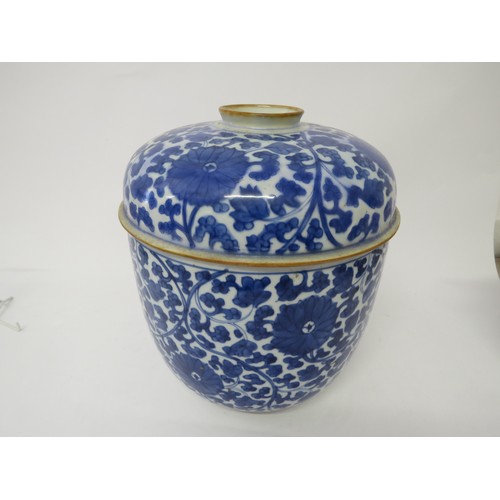 6003 - 19th Century Oriental lidded pot with floral design, 29.5cm tall and 25cm diameter