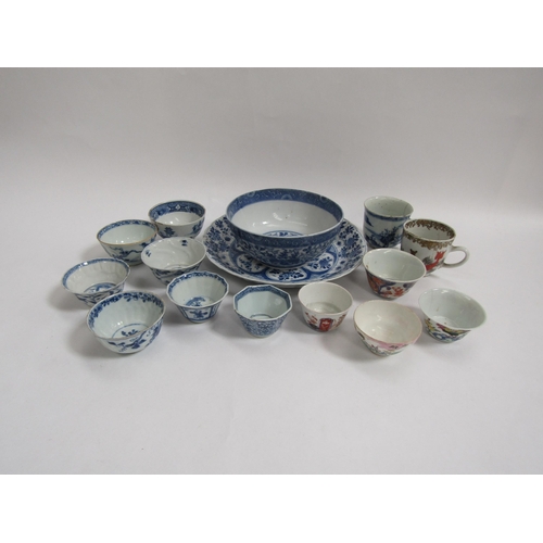 6035 - Mixed. Late 18th Century/early 19th Century Oriental tea bowls, cups, larger bowl and dishes, 15 pie... 