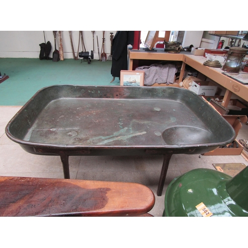 2010 - A large 18th/19th Century Country House copper spit and basting tray on four iron legs