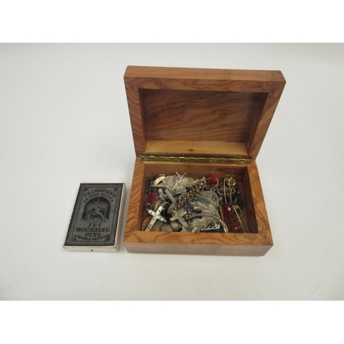 1412 - A box of bijouterie to include Ruskin style brooch crucifix, micro-mosaic brooch (pin missing), belc... 