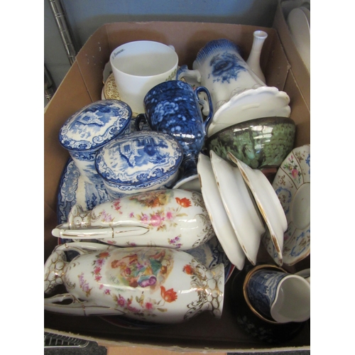 1472 - A box of miscellaneous ceramics to include George Jones 