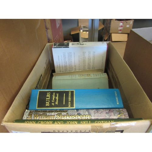 1530 - A box of miscellaneous volumes to include Roy Genders: 