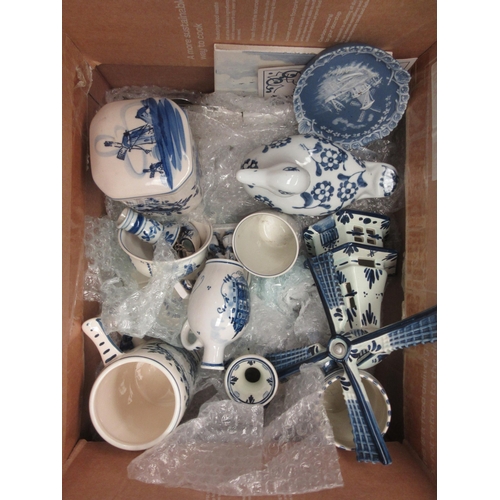 1532 - A box of 20th Century Delft to include windmill, tankards, vase, tile, plaque etc.