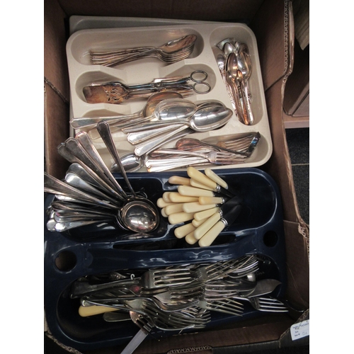 1540 - A box containing a quantity of cutlery