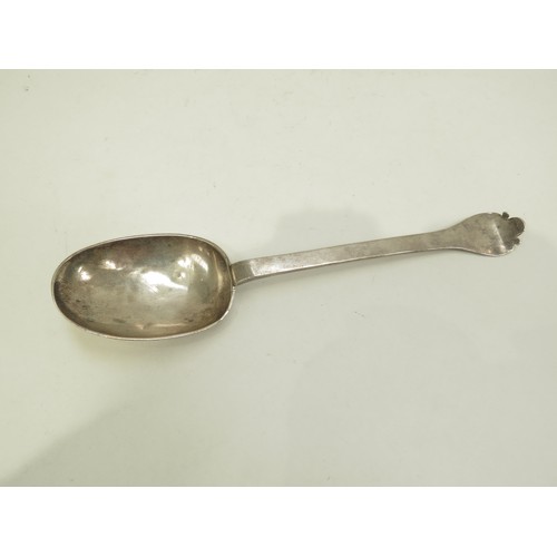 6695 - A 17th Century Norwich silver spoon by James Daniel dated 1691 with clear struck marks, terminal wit... 