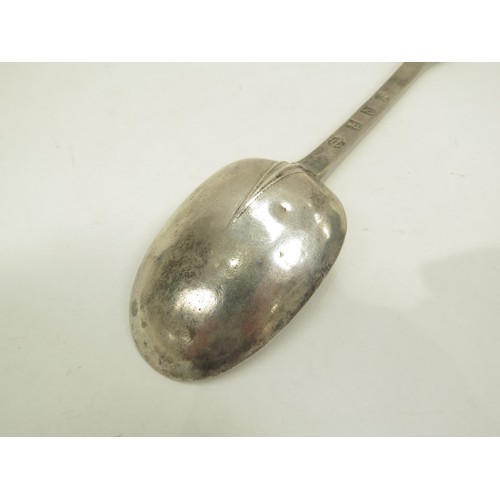 6695 - A 17th Century Norwich silver spoon by James Daniel dated 1691 with clear struck marks, terminal wit... 