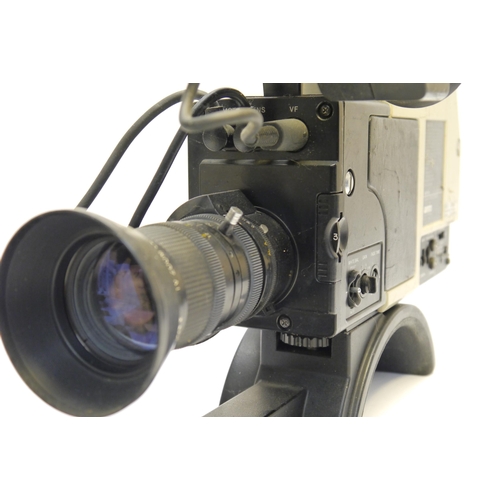 7091 - A Sony DXC-1800P Colour Video Camera Outfit & Sony DXF-40CE B/W Electronic Viewfinder and a Tamron V... 