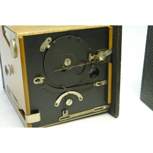 7019 - A Eastman Kodak No. 2 Bulls-Eye Model D Box Camera