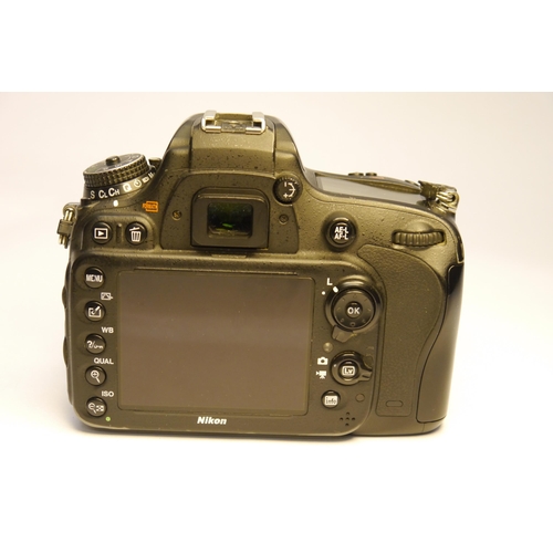 7039 - A Nikon D600 24.3MP DSLR- Body Only