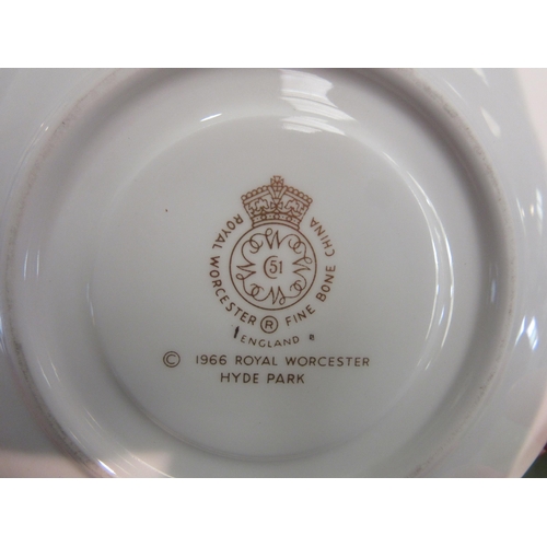 4085 - A selection of Royal Worcester 