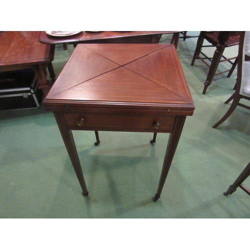 4207 - An Edwardian mahogany and satinwood strung envelope card table, single drawer, raised on square tape... 