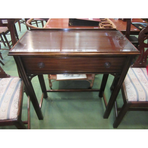 4198 - A reproduction mahogany side table in the Georgian style, single drawer, brass ring handles, reeded ... 