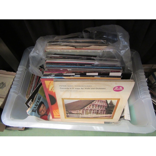 4229 - A box of LP's, 78's, etc including Blondie, Kate Bush, Boomtown Rats, etc