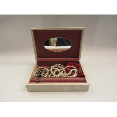 4413 - Assorted costume jewellery including pendants marked 925, faux pearl bracelets etc.