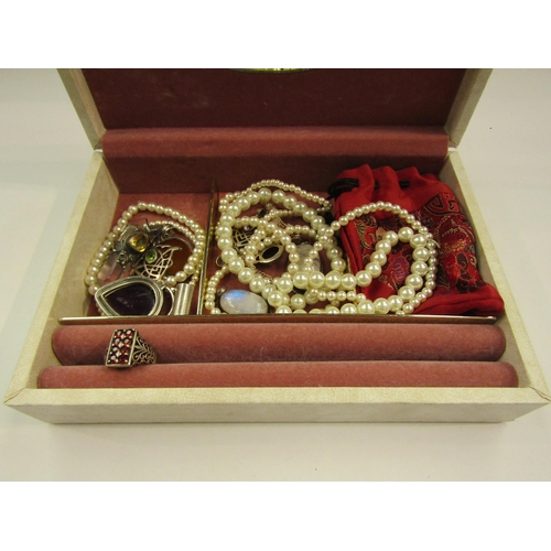 4413 - Assorted costume jewellery including pendants marked 925, faux pearl bracelets etc.