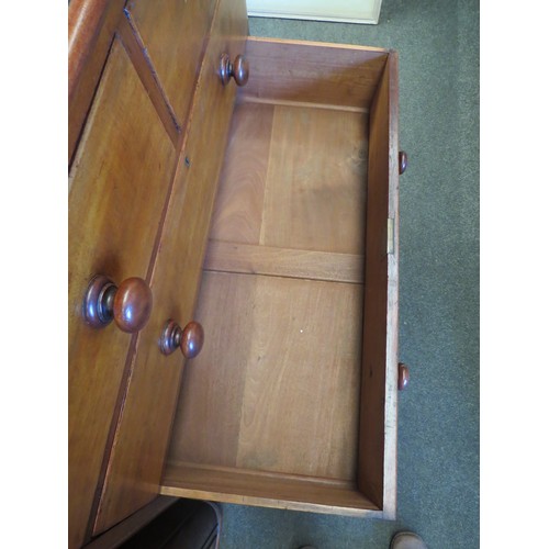 1139 - A Victorian mahogany two over three chest of drawers with key, rounded corners, 102cm tall x 102cm w... 