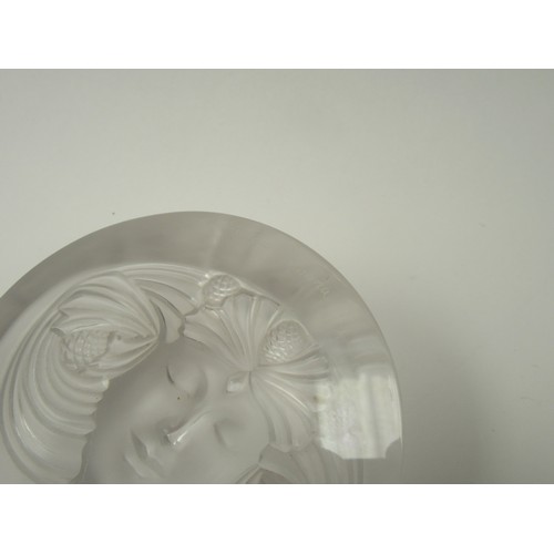 6271 - A Lalique moulded glass paperweight depicting portrait of Art Nouveau female engraved Lalique, Franc... 