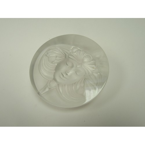 6271 - A Lalique moulded glass paperweight depicting portrait of Art Nouveau female engraved Lalique, Franc... 