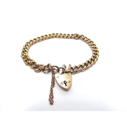 6148 - A 9ct gold bracelet with padlock clasp, 18cm long, 7.8g