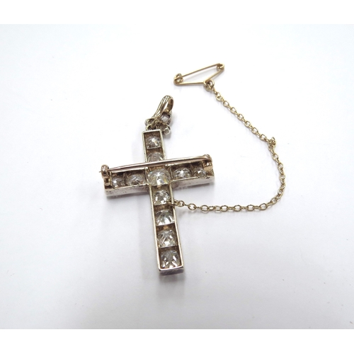 6142 - A diamond set cross pendant/brooch, 3.50ct total approx, 4.3cm x 2.5cm, 4.9g