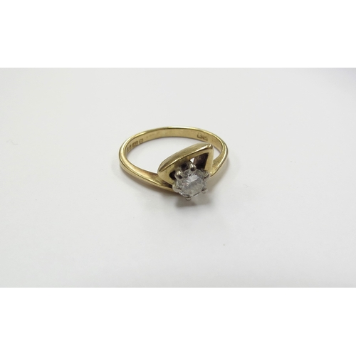 6368 - An 18ct gold solitaire diamond ring in abstract mount, 0.25ct approx. Size J, 2.9g