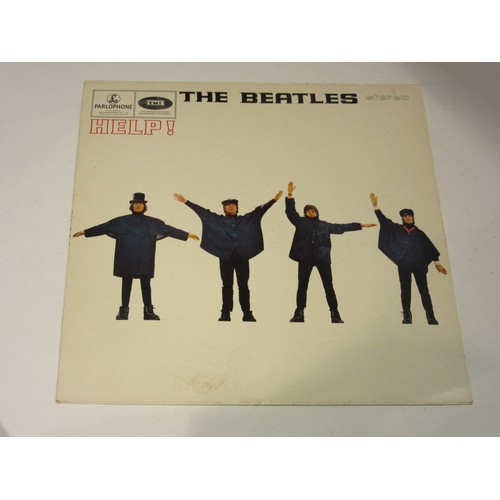 1025 - The Beatles - two vinyl LP records to include 'Help!' (PCS 3071) and 'Sgt. Pepper's Lonely Hearts Cl... 