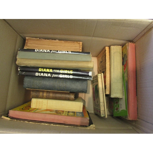 1319 - A box of early to mid 20th Century children's books and annuals to include Hippo's Annual 1938, 1940... 