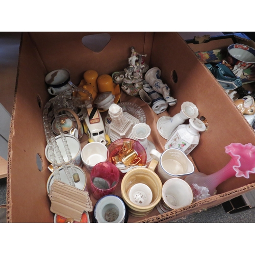 1299 - Two boxes of miscellaneous ceramics and glassware to include Arcadian crested 1914-1918 memoriam bea... 