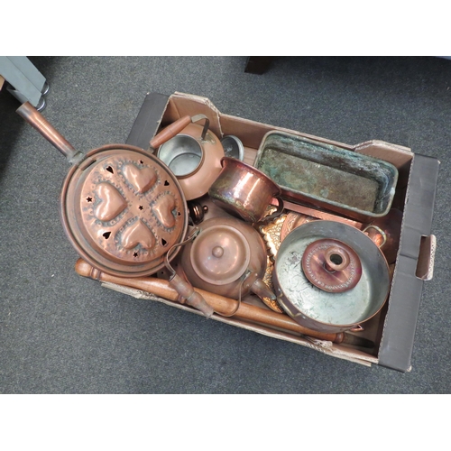 1314 - A box of copper wares including kettles, bed pan, planter and trays etc.