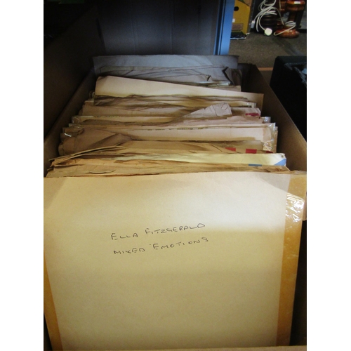 1648 - Three boxes of 78rpm shellac records including Frank Sinatra, Norman Wisdom, Les Paul, Doris Day, Lo... 