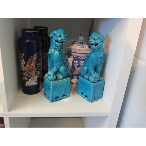 1047 - A group of five 20th Century Chinese ceramics, comprising a pair of turquoise glazed Dogs of Fo (25.... 