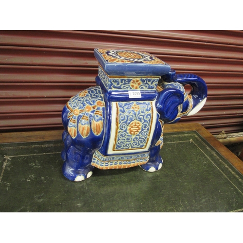 2085 - An English Majolica pottery elephant seat