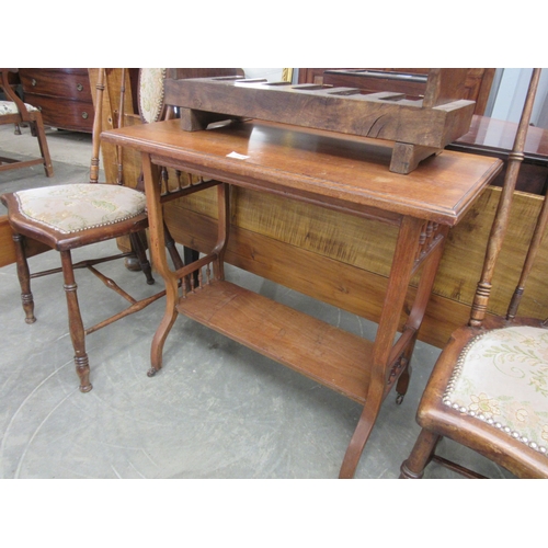 2136 - An Edwardian mahogany two tier side table