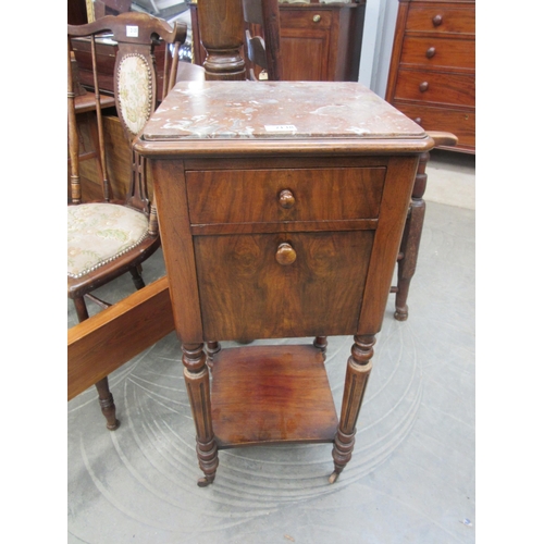 2138 - An Edwardian walnut lamp table with marble top