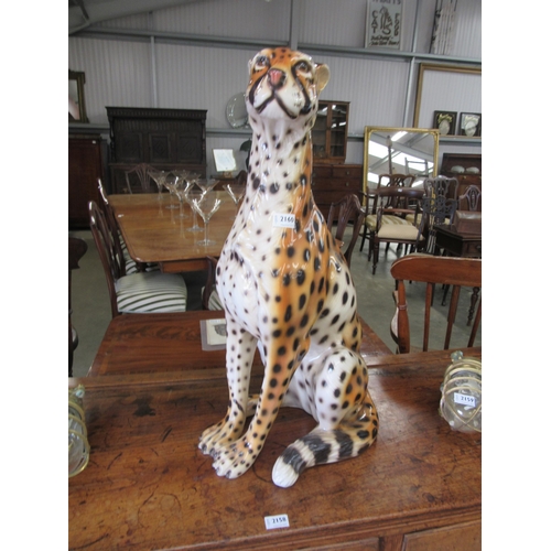 2160 - A large ceramic Cheetah